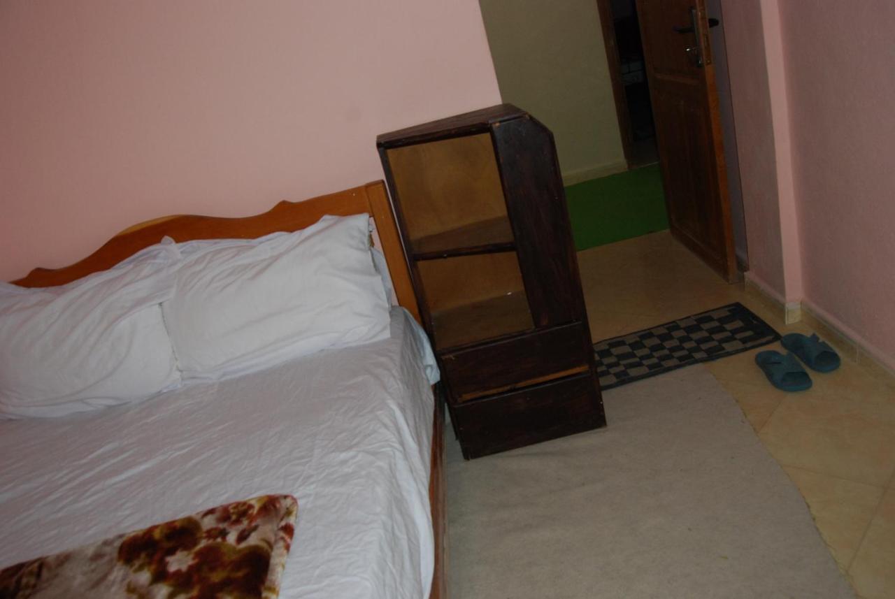 Auberge Tafilalt Bouzmou Bouzmou Imilchil Esterno foto